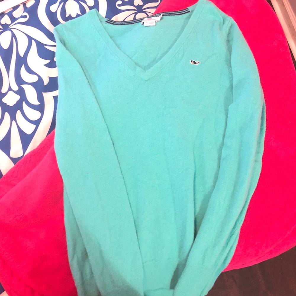 Vineyard vines sweater ☺️